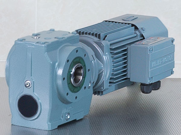 Hvad er forskellen mellem Spur Gear og Helical Gear Reducer Motors?